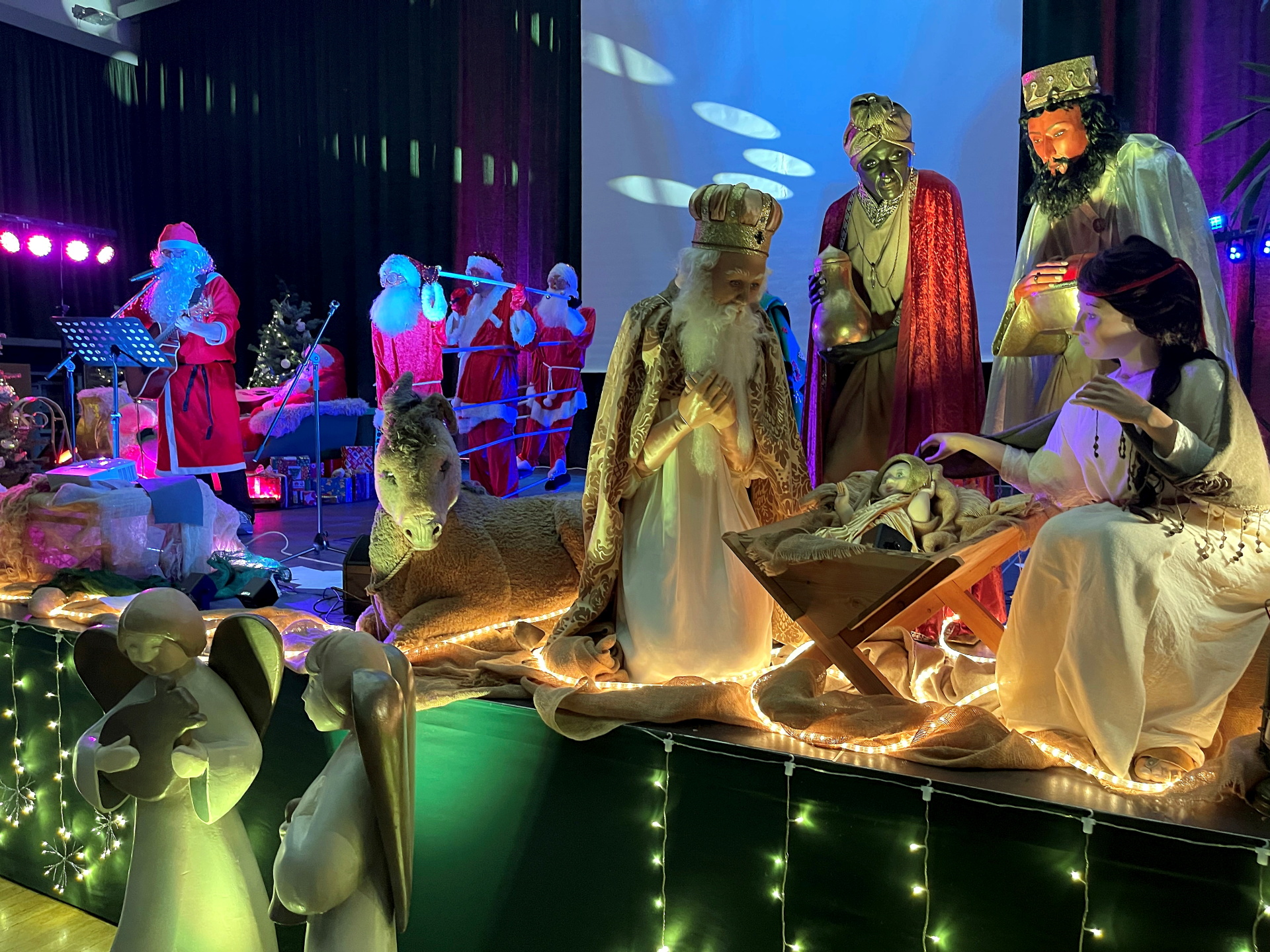 Seniorenweihnachtsfeier Leinefelde Obereichsfeldhalle Seniorenweihnachtsfeier Leinefelde Obereichsfeldhalle