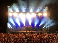 Open air Konzert mti Christina Stürmer auf dem Scharfenstein.