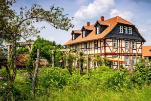 Der idyllisch gelegene Hof Sickenberg.